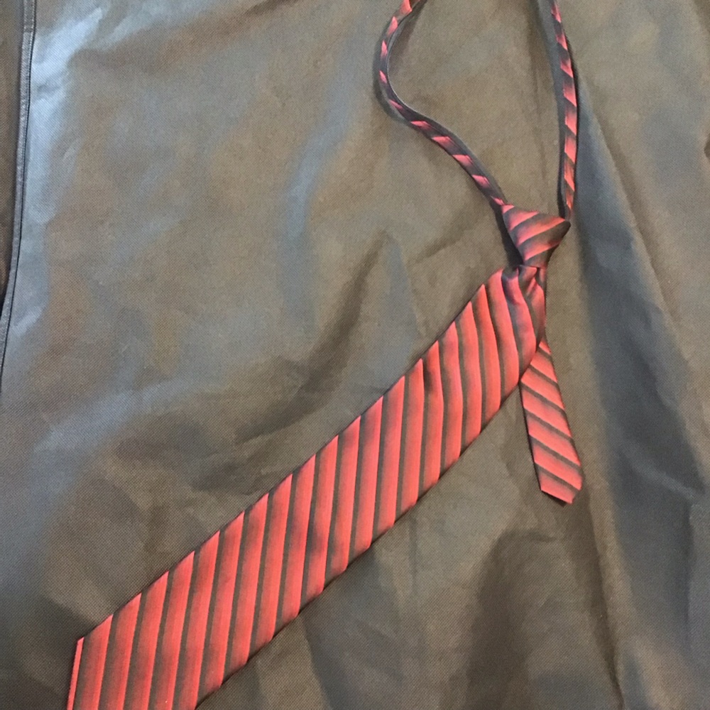 Classic Diagonal Stripe Red and Black Tie
